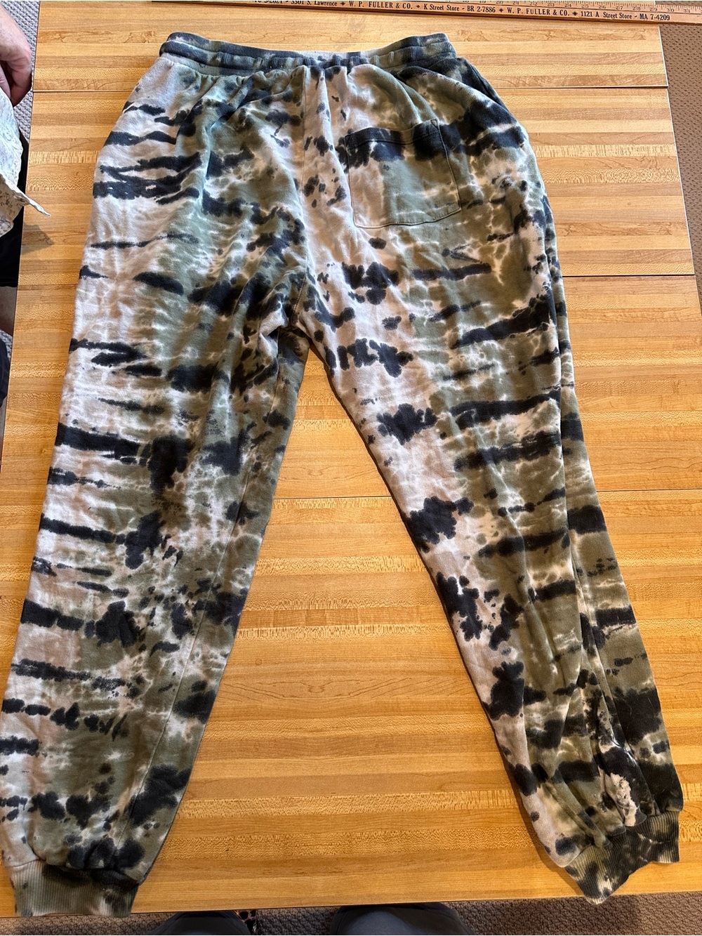 Tie-Dye Jogger Sweatpants in Olive, Black & Cream